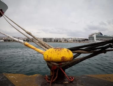 Προβλήματα λόγω των ισχυρών ανέμων των 9 μποφόρ στις ακτοπλοϊκές συγκοινωνίες